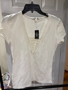 Express White Short Sleeve V-Neck Tee with Ladder Inset